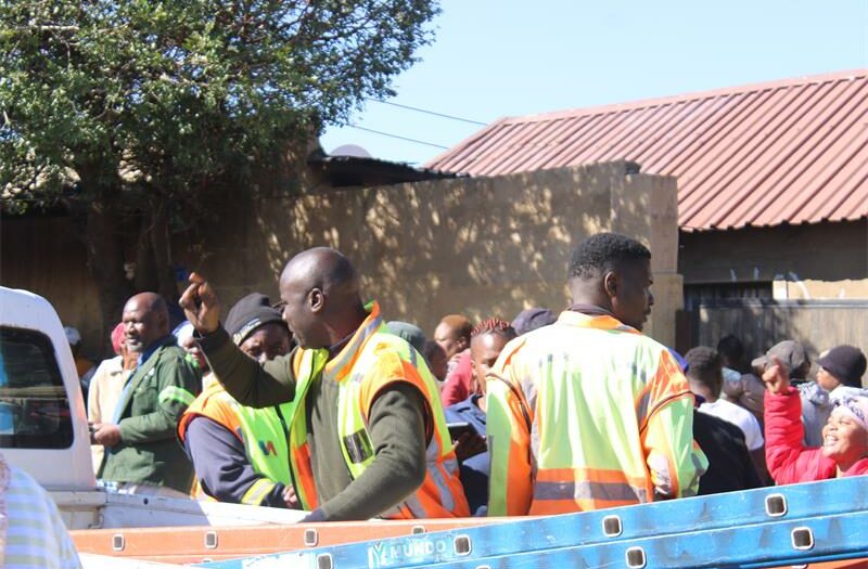 Livid residents in River Park fought fiercely against City Power’s cut-off operation in the area, forcing the utility's technicians to reconnect the houses they had disconnected.