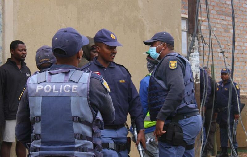 Alexandra residents in Riverpark are left without electricity after City Power’s cut-off operation in the Mahauzana area.