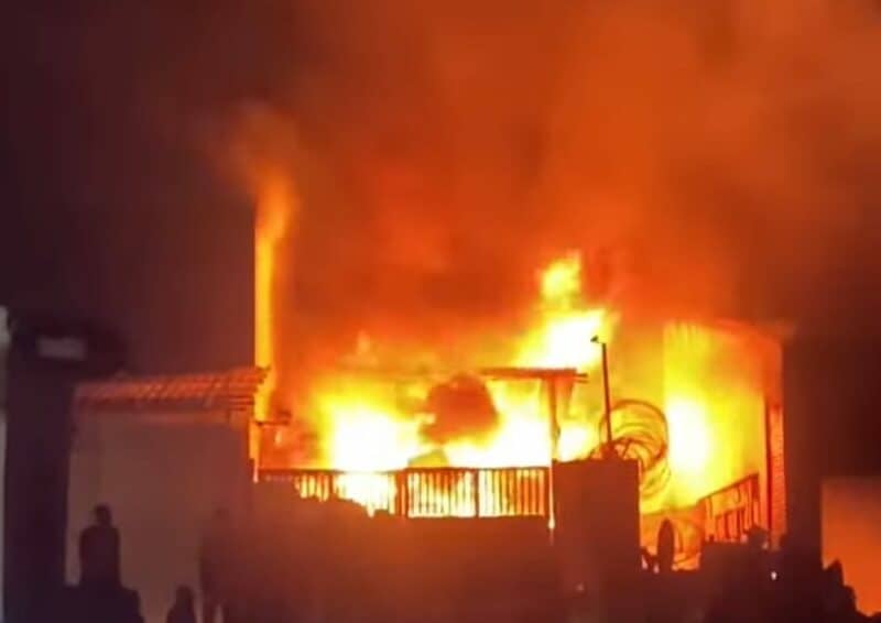 According to the Gauteng Provincial Joint Operations Centre, emergency services responded to a fire incident along the Vasco Da Gama Street near Alexandra on Friday night. The fire reportedly affected multiple properties.