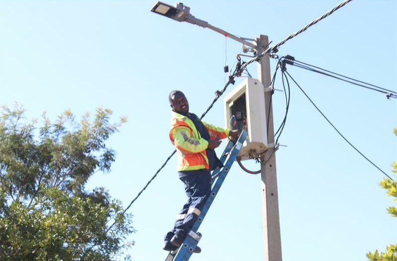 City Power’s interim plan to install a mini substation and prepaid meters at Mahauzana Flats, River Park, offers hope for stable electricity.