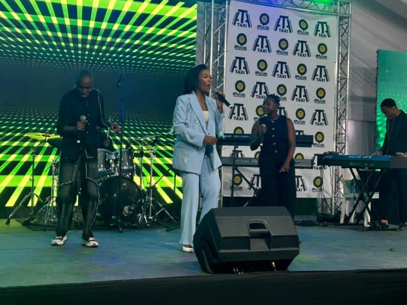 Taxi operators, community leaders, and residents gathered at KwaShekilanga Sport Ground for an event hosted by ATA and Armsta to celebrate unity and peaceful leadership within Alexandra’s taxi industry.