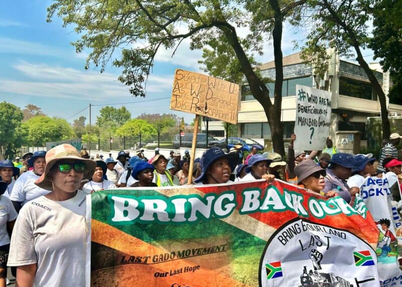 A coalition of Alexandra residents, mobilised under the Ziyakhala Community Movement, marched from San Kopano Centre to the City of Johannesburg’s Region E offices in Sandton on Tuesday, demanding intervention on a range of pressing issues.