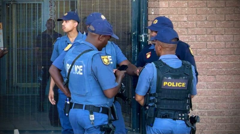 A witness statement presented in the Alexandra Magistrate’s Court has shed light on the events leading up to the fatal stabbing of Xichavo Ntsanwisi, allegedly by his partner, Ntokoto Mabasa.