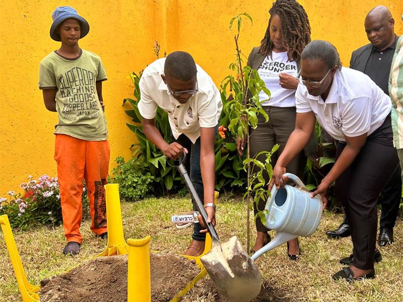 Gauteng MEC Vuyiswa Ramokgopa said Boitumelong Early Learning Centre’s water shortages and illegal dumping challenges must be addressed through closer collaboration with municipalities and communities.