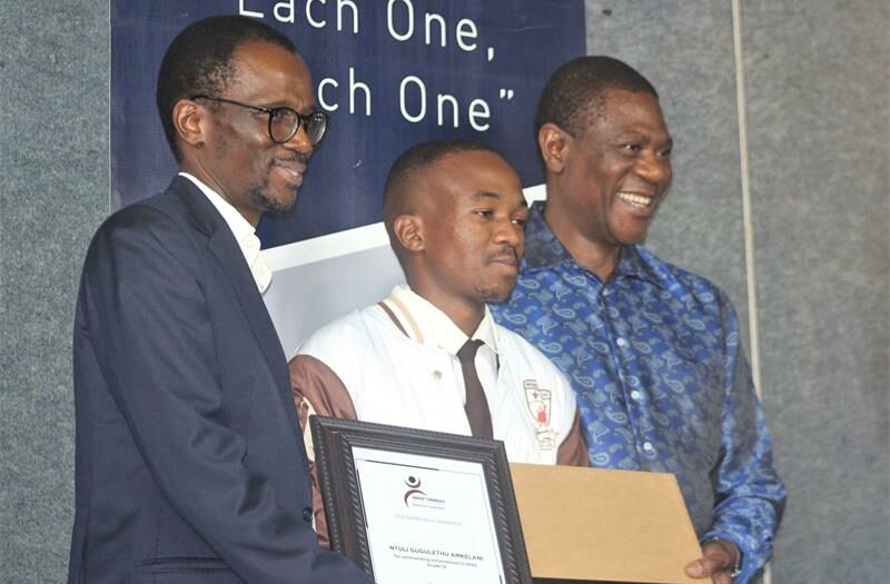 60 learners from five schools in Alexandra now look to the future with eyes full of hope, after being awarded bursaries by the Vincent Tshabalala Education Trust.