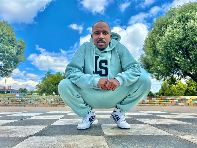 Although he is calm and collected offstage, Alex-based rap artist Luke Starring is a commanding force under the spotlight.