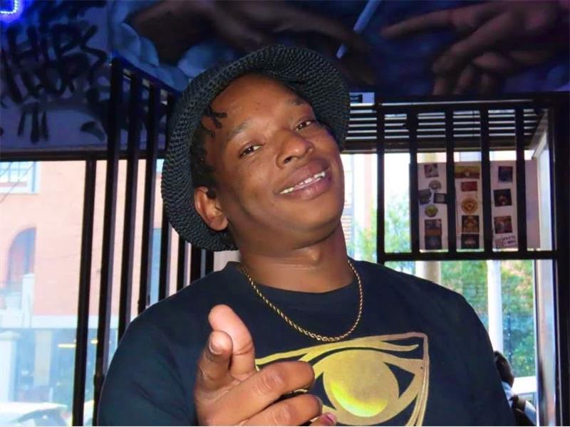 Alexandra-born host Itumeleng Nkoana, popularly known as That Loud Guy, is creating vital platforms for Gauteng hip hop talent through radio, live sessions and battle rap leagues while staying true to his roots.