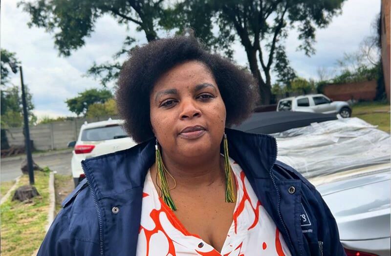Ward 76 councillor Zandile Mothupi has urged Alexandra residents to take responsibility and stop illegal wastewater discharge and dumping on 18th Avenue as it worsens road conditions.