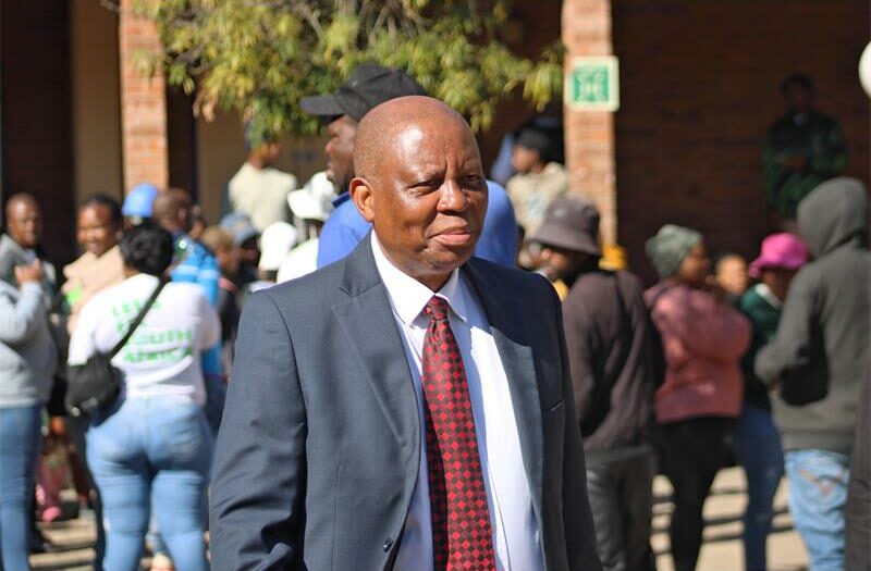 The mayor’s address promised resilience and long–term vision, highlighting debt relief and labour market strength. His critics, however, warned that Eskom threats and service failures reveal a city in crisis.