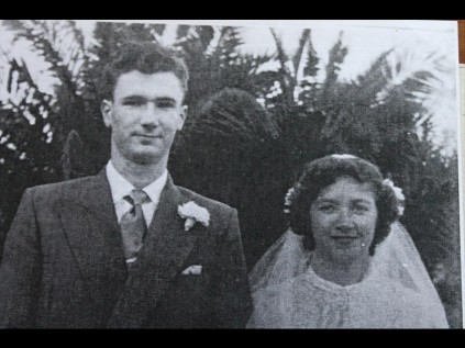 Robert and Wendy on their wedding day in 1953.