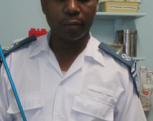 Kloof and Highway SPCA's Inspector Petros Simamane found a dead Pitbull that strangled itself with its chain in Reservoir Hills.