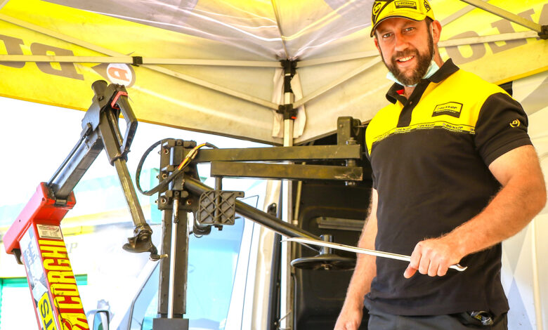 Dunlop_Racing__Service_3