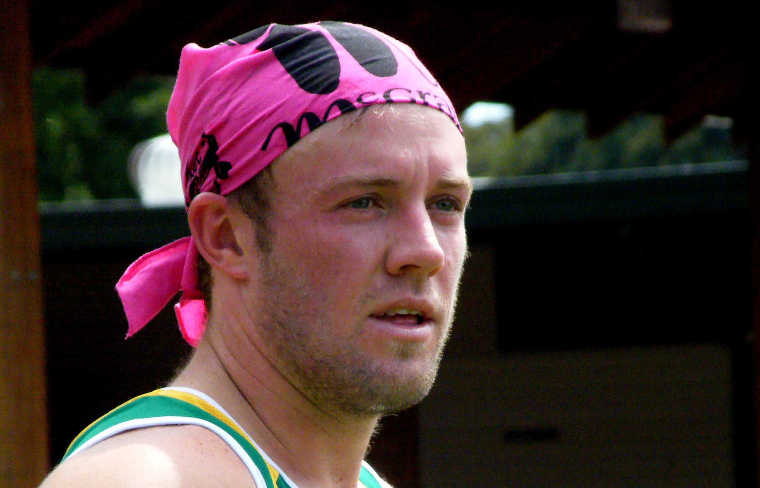 AB de Villiers has announced his retirement from world cricket.