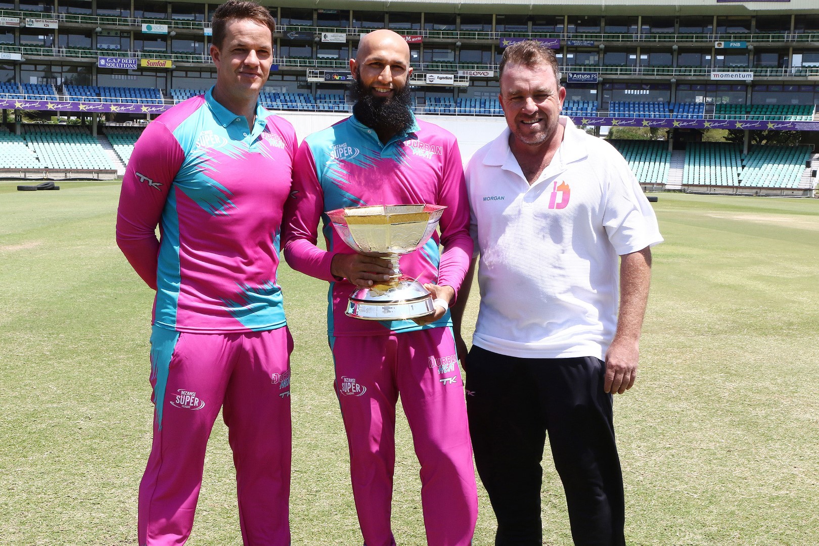 Albie Morkel (left) has been announced as captain of the Durban Heat in the inaugural Mzansi Super League starting on 18 November against the Cape Town Blitz at Kingsmead Cricket Stadium. Pictured with Hashim Amla (middle) and coach Grant Morgan (right). PHOTO: Anesh Debiky (Gallo Images)