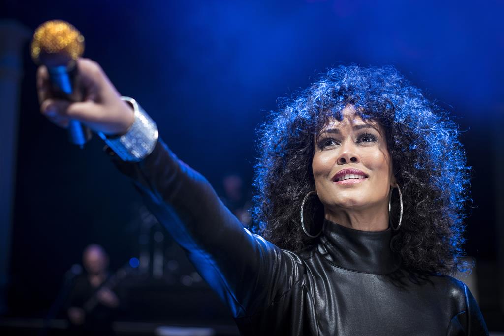 Belinda Davids pays tribute to Whitney Houston in the show, I’m Every Woman, at Sibaya’s iZulu Theatre on Friday, 26 July.