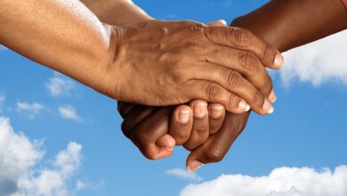 hands-2374246_960_720