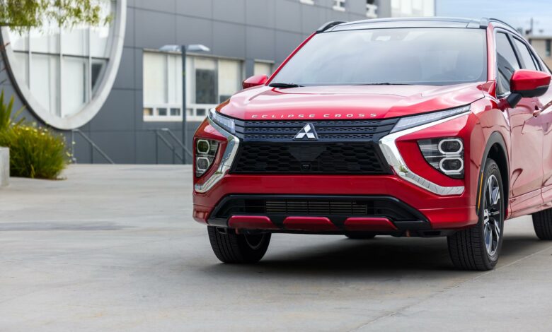 250003f23MY_EC_Socialmedia_image-LS_02