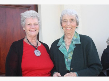 Pat Holliday (left) and Des Fison enjoy themselves at the Platform Jazz concert held at Azalea Hall last Sunday.