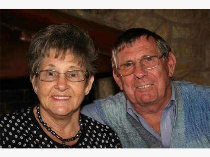 Enjoying the lunch are Pikkie and Issie Strydom of Ramsgate.