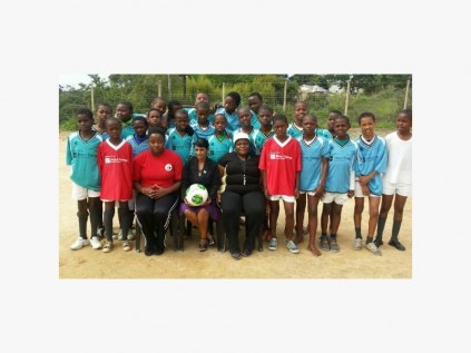 The Woodgrange-On-Sea Primary senior boys’ soccer team took part in a once-off knockout tournament thanks to coach Khululiwe Khumalo (front row, third from left), principal Dr Maliga Chetty (middle) and coach Dora Vilakazi (wearing the white hat).