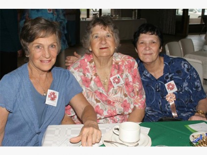 Perfecting the art of bow making are (from left) Hannetjie Gous and Mona Basson of Umtentweni with Audrey Arneson of Melville.