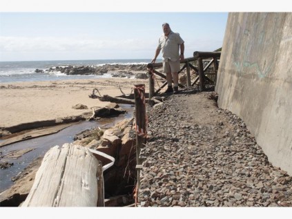 Gerhardt Mynhardt, general manager of Suntide Beach Club, feels the walkway is not safe.