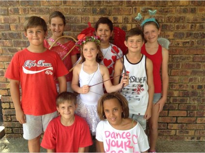 Izotsha Primary gr 5 pupils (back, from left) Seth Broom, Keara Dunford, Kelly Taute-Kotze, (middle) Robert Strickland, Wesley Dressing, Billy Visser, (front) Seth Bezuidenhout and Lanese Gregory delivered cards on Valentine's Day.