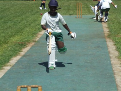 Simpiwe Xolo of Margate Primary gets his run in a match against Creston recently.