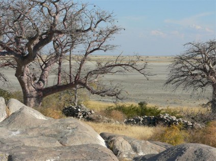 View of sowa pan from Lkhubu Island.
