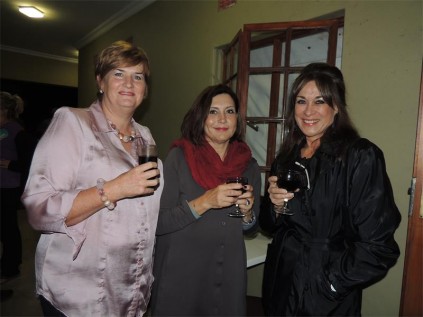 Ronel Steyn (left), Gerda Booysens and Denise Conradie.
