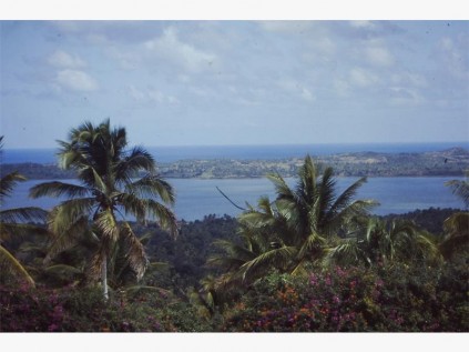The lake and sea near Quissimo.