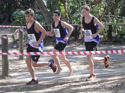 HSN leerlinge Charles Thompson, Dillan de Lange en Malcolm Redpath is deel van die Suidies landloopspan wat aan die vyfde KZN liga deelgeneem het. 