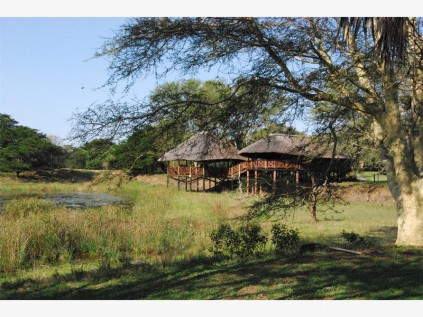 Bird hide in Bonamanzi