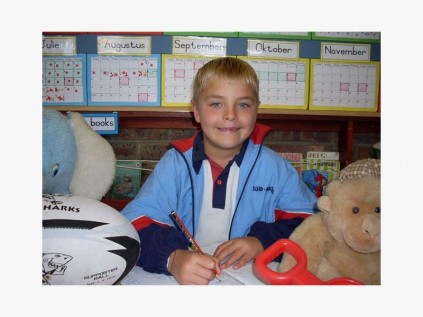 SNP gr 1 leerling, Anrich Pretorius, kan baie skryf oor sy speelgoed.