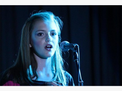 Cara du Plessis was een van die jong talentvolle Suidies wat opgetree het by HSN se talentfees verlede week.