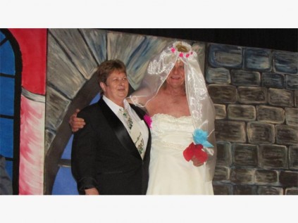 Martie Broodryk (left) and Johan van Greunen play the reverse roles at the NG Kerk's comedy show.