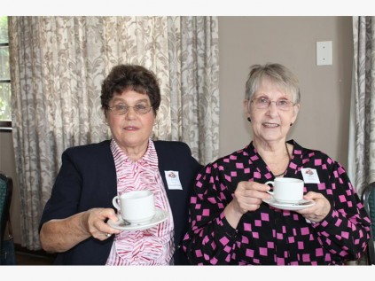 Sonia van Niewenhuizen (left) and Marie Cronje.