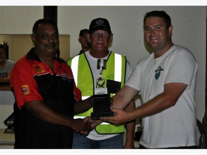 Brendan Puren (right) receives his trophy from Vikash Praemchand (AutoZone regional operations manager, KZN) and track promoter Johan van der Colff. PHOTO BY SONJA NELL