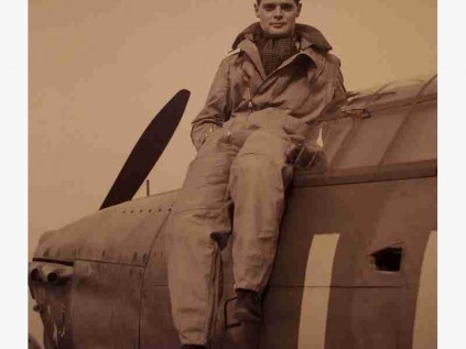 Douglas Bader, later to be knighted, was a World War II fighter pilot.