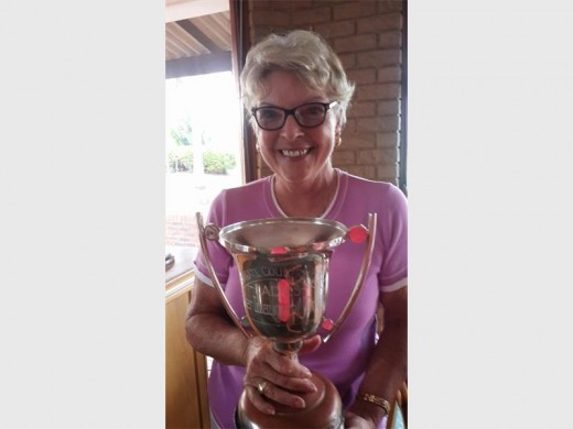 Wondra Bothma with the Baker Trophy at Margate Country Club.