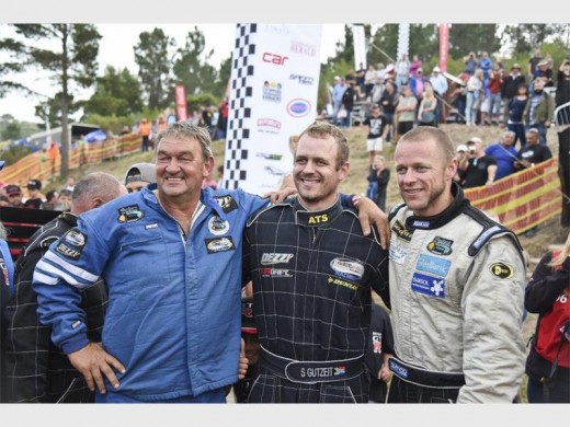 Racers: Des Gutzeit of Oslo Beach, with two of his sons, Shane (middle) and Jade. PHOTO BY ROB TILL