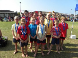SNP atlete (agter, van links) Duncan Vroom, Nicky Oosthuizen, Thinus Bester (middel) Chris du Bruyn, Liandie du Toit, Aneme Ludick, Nicole Theron Bernice Pieterse (voor) André Steyn, Yvonne Buitendag en Michael-John Young.
