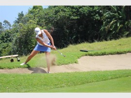 Sandy: Swiss amateur Azelia Meichtry escapes from a bunker.