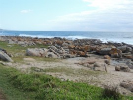 Beautiful rock formations along the way.