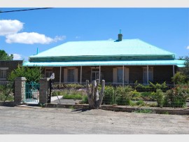 A typical Karoo home with its pretty garden.