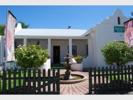 The town boasts many guest houses and bed and breakfast establishments for star gazing visitors.