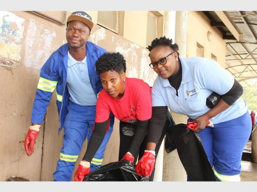 Mzwandile Sibisi, Pami Mtshali and Thulisile Kunene from the Ray Nkoneni Municipality.