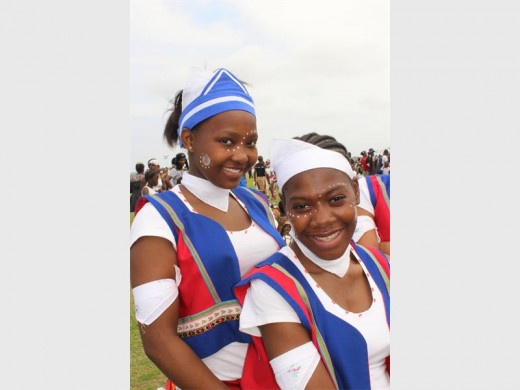 Hlengiwe Lukhozi and Nqobile Mjoli from Amabhaca Tribe.