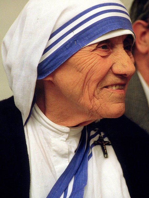 Mother Teresa of Calcutta at a pro-life meeting on July 13, 1986 in Bonn, Germany - Wikipedia