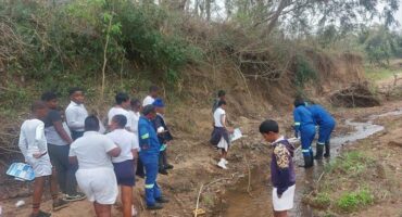 St Anne's Primary learners in Umzinto have fun out in nature.